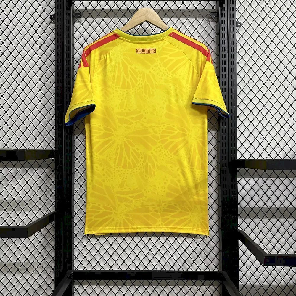 Camiseta de la selección colombiana + trompeta