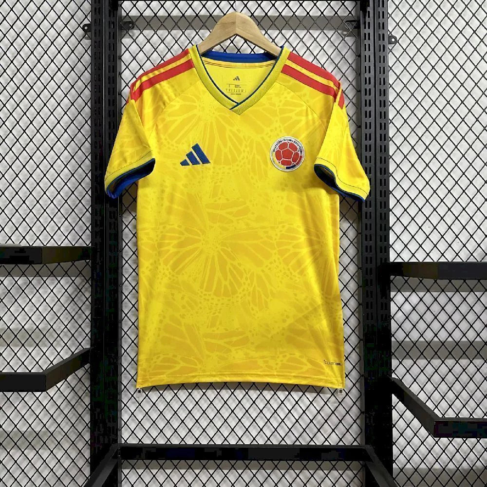Camiseta de la selección colombiana + trompeta